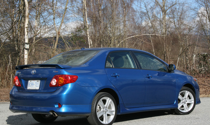 BM Toyota Corolla XRS - rear 3