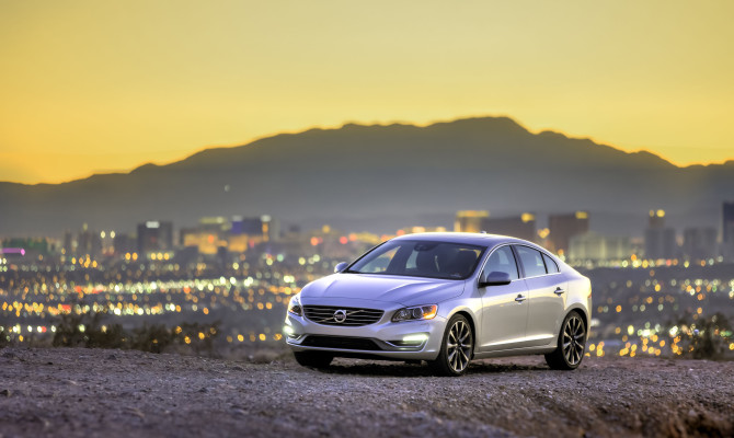 The XC60 Volvo, on its way through and to Las Vegas.