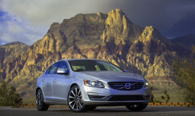 The XC60 Volvo, on its way through and to Las Vegas.